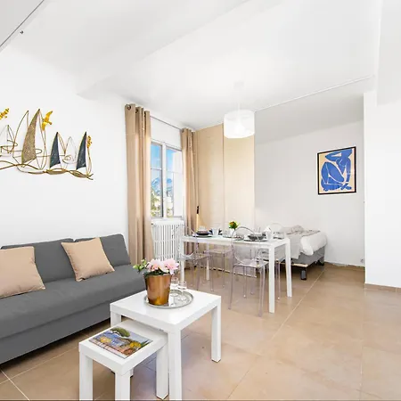 Centre - Proche De La - Fr Apartamento
